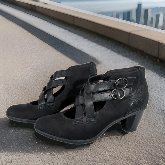 Earth AMBER Women's‎ Size 9 Black Leather Ankle Boot Block Heel Zip Closure - Picture 1 of 8